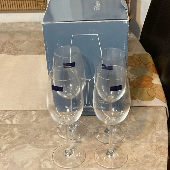 MARQUIS. WATERFORD Classic White Wine Glasses